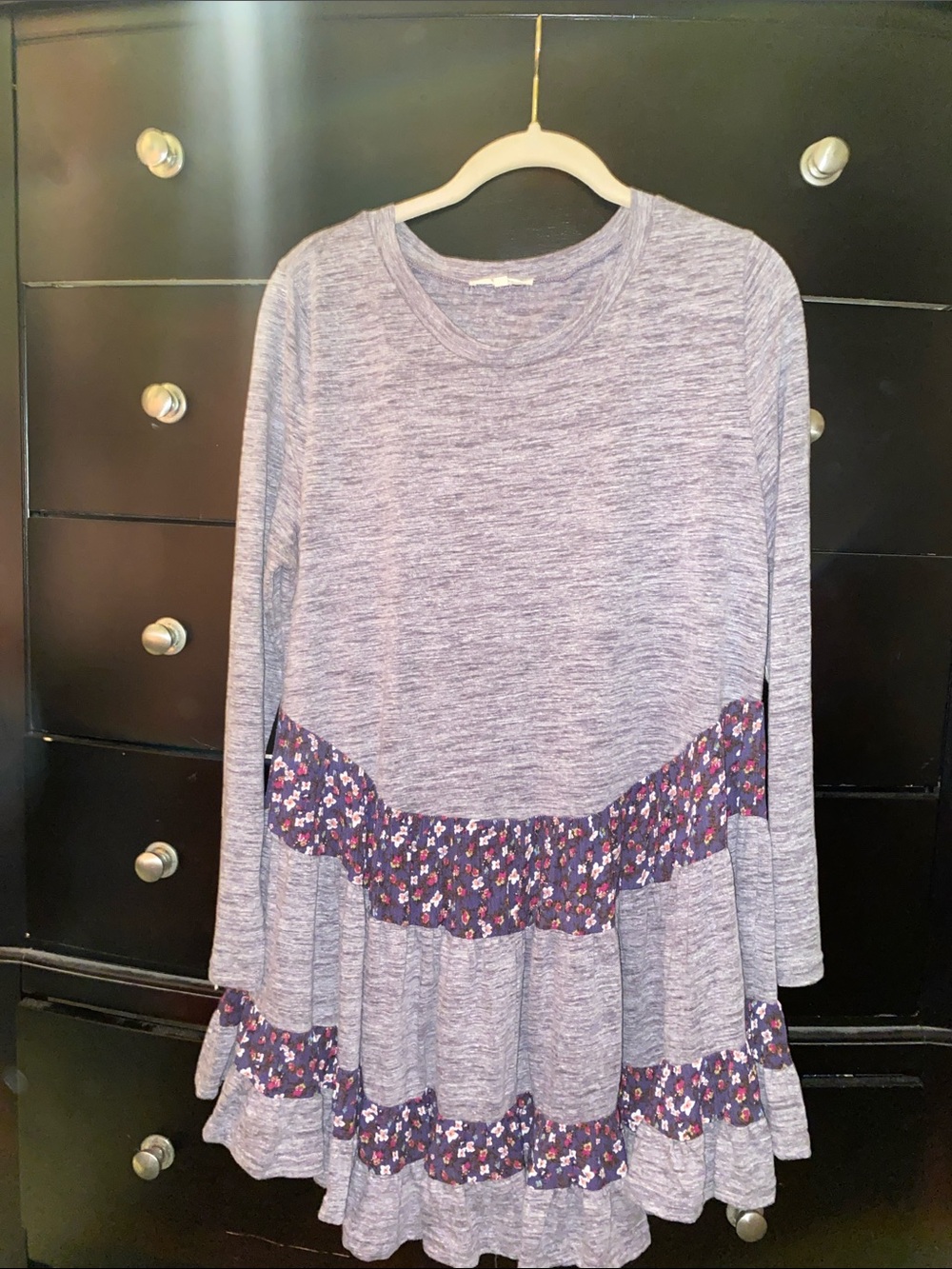 Heathered GrayTiered Long-Sleeve Tunic with Floral Trim